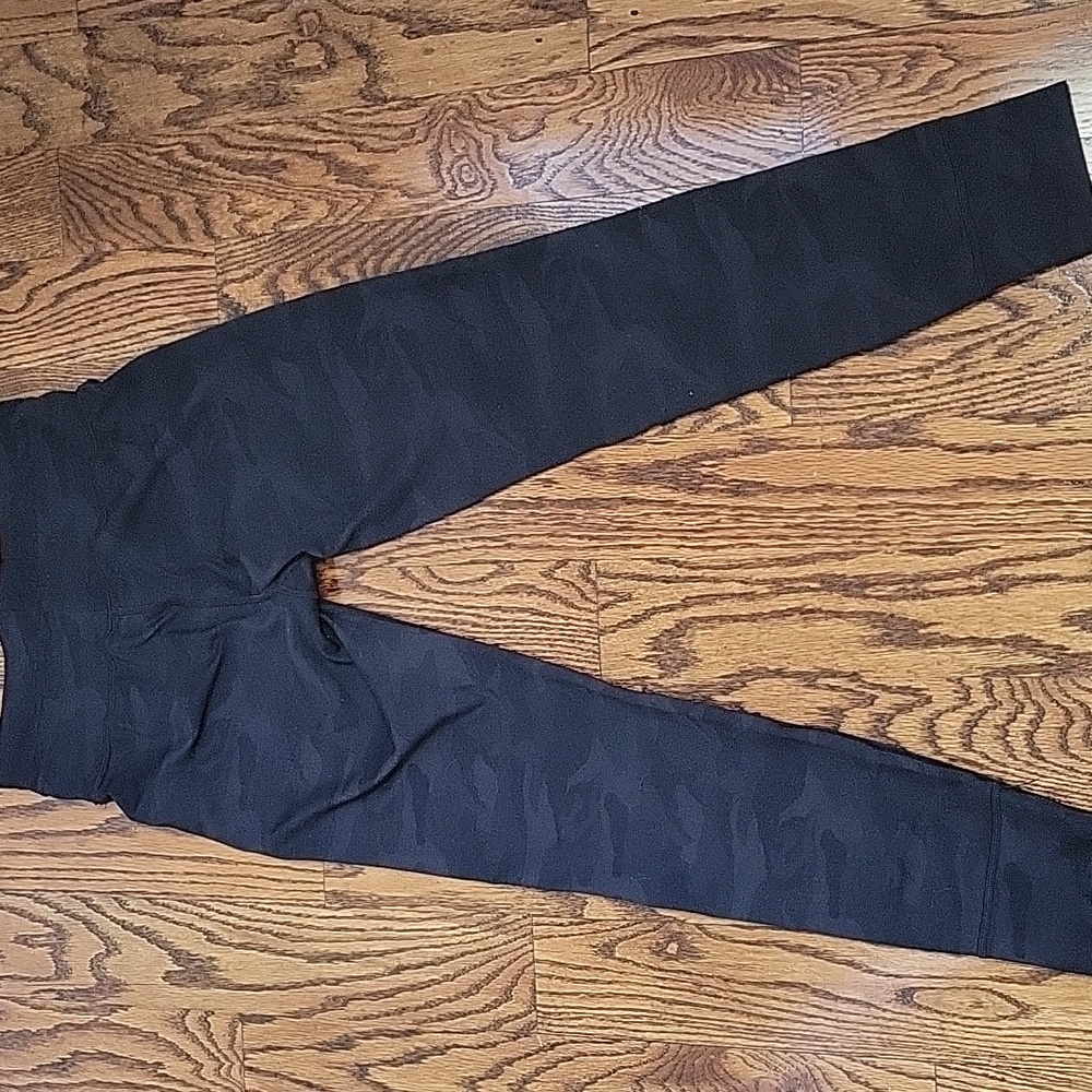Vuori Leggings - Picture 3 of 3